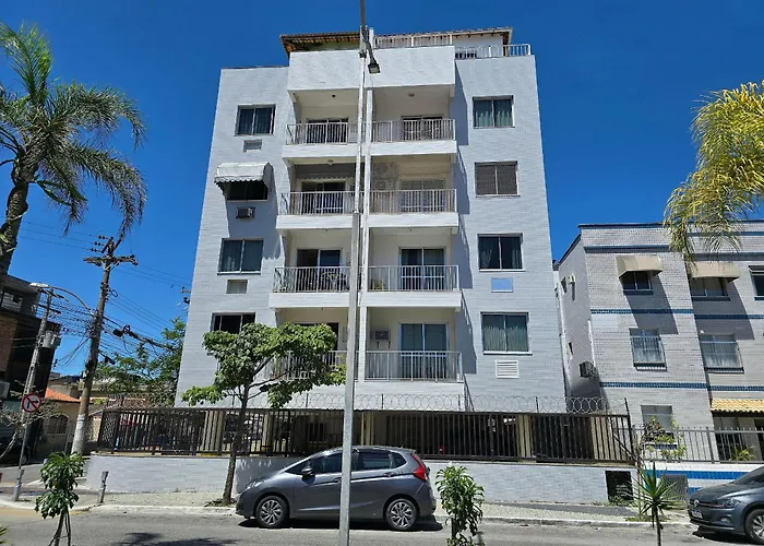 Apto Na Praia Do Forte - 2 Qts Frente Ao Bombeiro